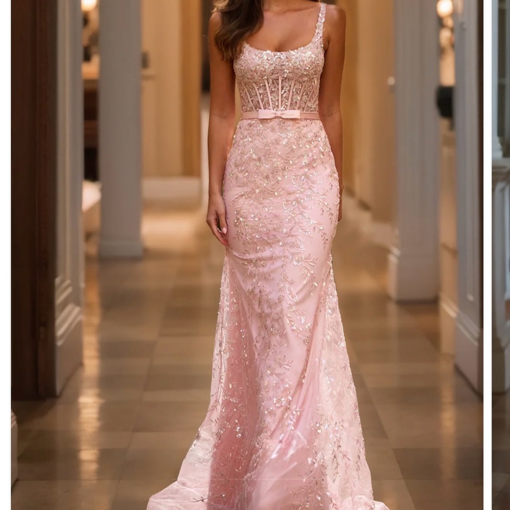 Elegant Pink Sequin Dress - Picture 4 of 5